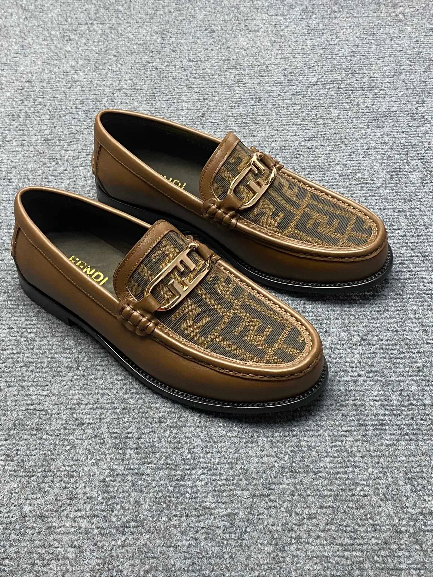 Men's Men's Shoes Men's Men's Shoes 💰900FENDI Fendi Men's Breathable and Comfortable Leather Shoes. Original development. The leather outsole is made of leather. Counters copy one to one. Imported counter cowhide. Imported water dyes cattle. 38 to 44. (45.46. can be ordered. 47.